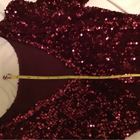 Boohoo Cranberry red sequins dress - Picture 5 of 10
